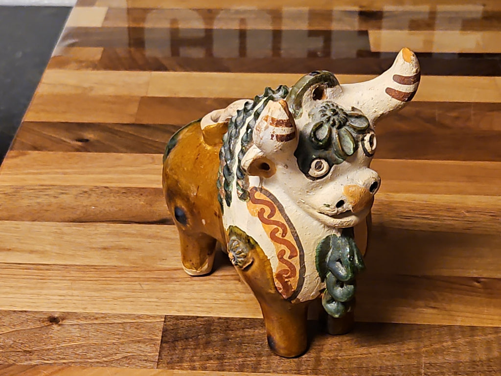 Vintage Peruvian Torito de Pucara Ceramic Bull Pottery Folk Art Figurine 6”