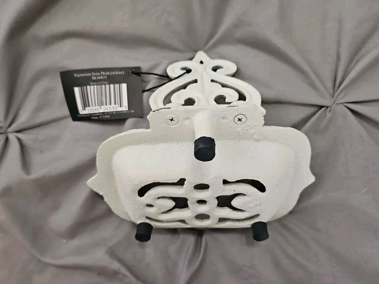Finch Berry Cast Iron Victorian Style Soap Dish NWT
