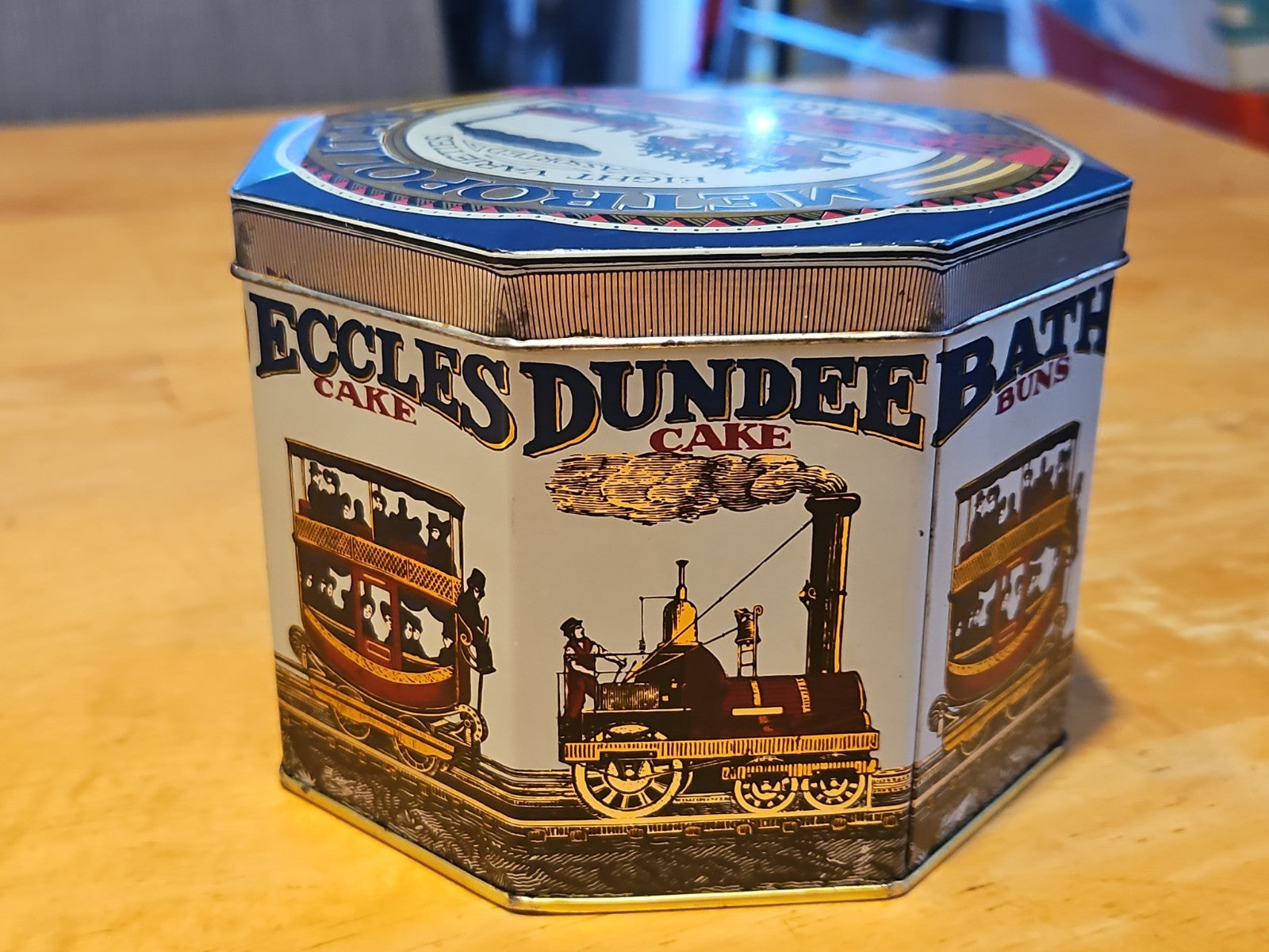 Vintage Metropolitan Excursion Cakes & Biscuits Octagonal Tin