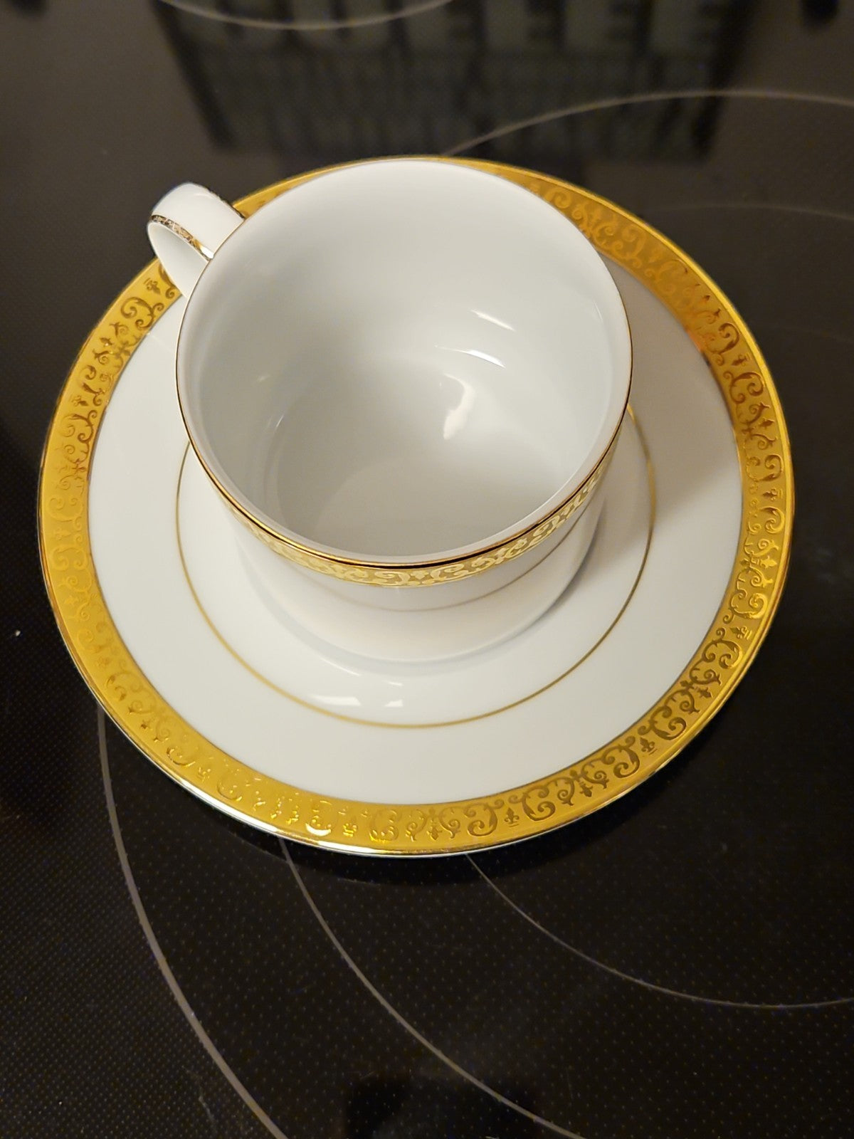 Vintage 1991 Royal Gallery Gold Buffet Cup and Saucer Set EUC