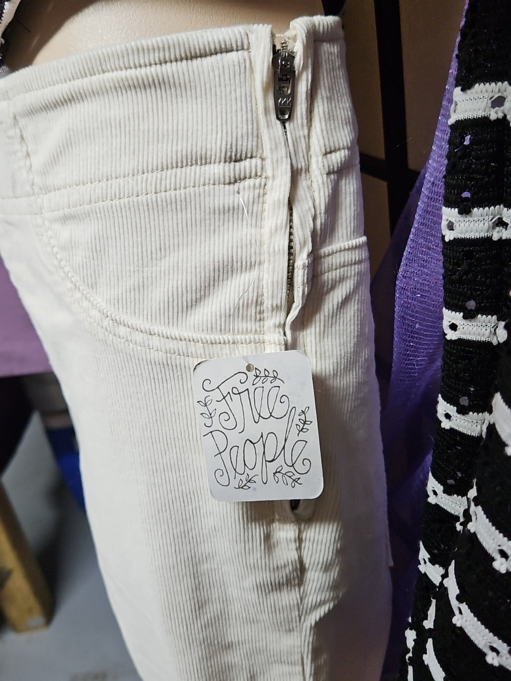 NWT Free People White Corduroy Bell Bottom Flare Jeans Pants Side Zip Sz 27