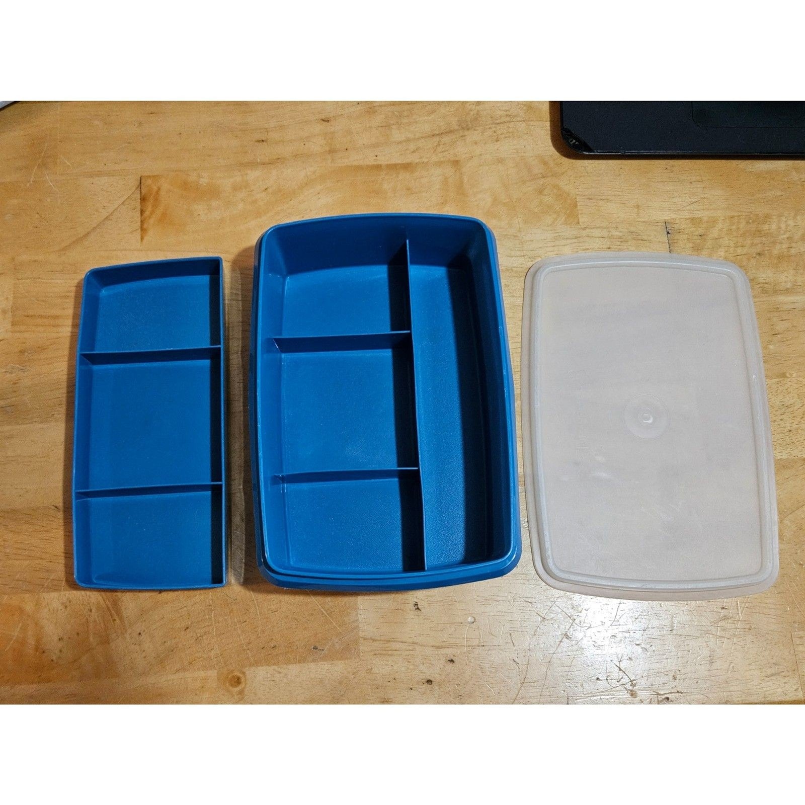 Tupperware Tuppercraft Stow N Go Teal Blue Divided Container w/Insert & Lid 767
