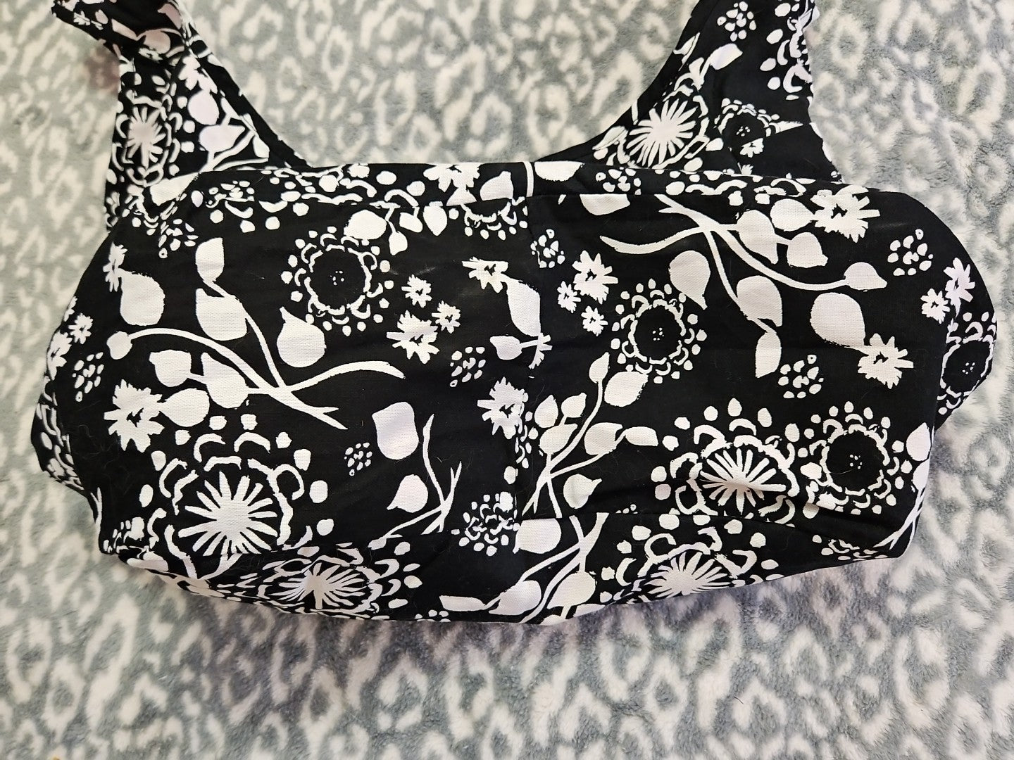 Thirty One Reversible Black Floral Brushstrokes Inside Out Reversible Tote Bag