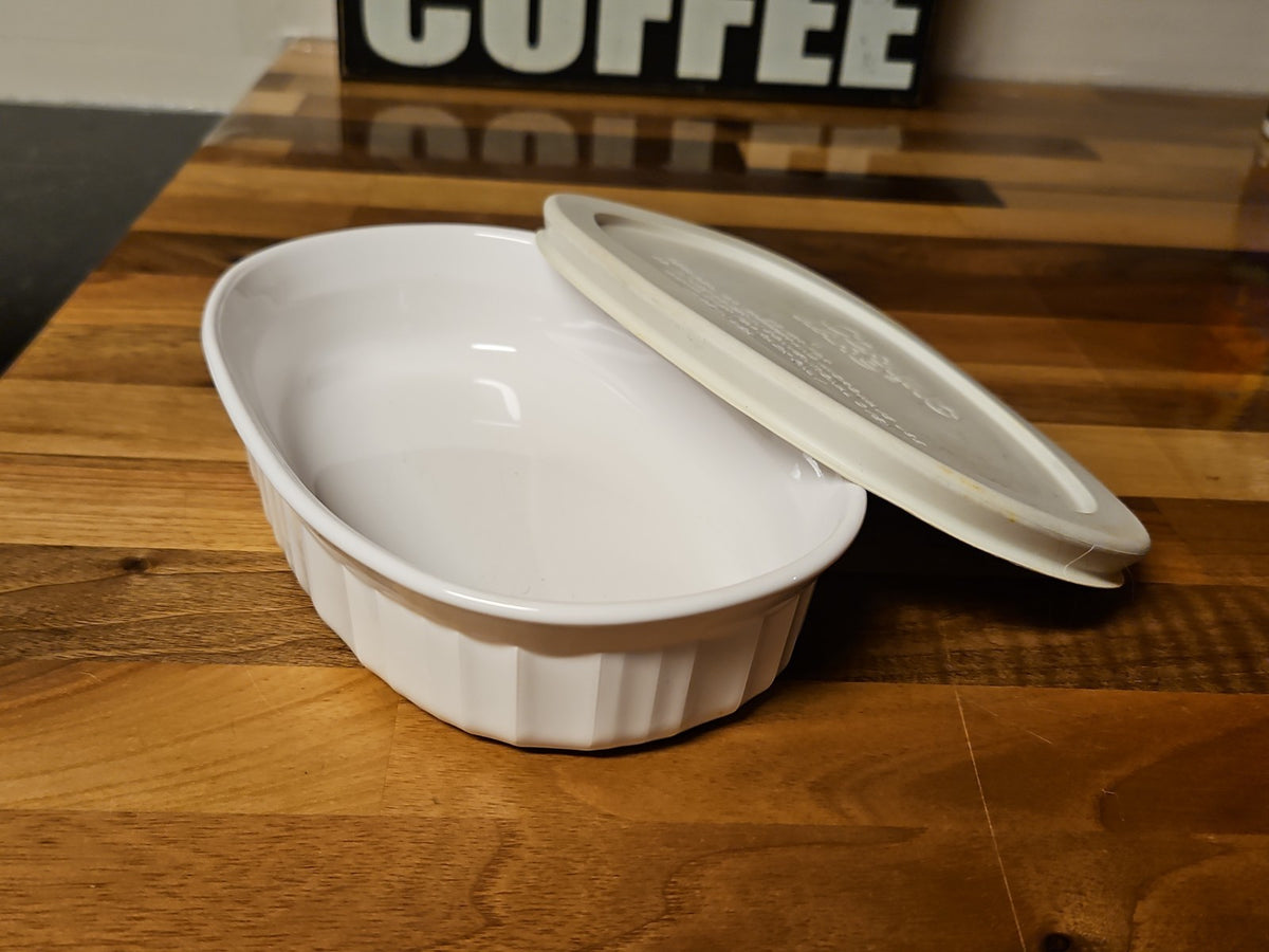 Vintage Corning Ware French White F-15-B Oval Casserole Dish 15oz w Lid