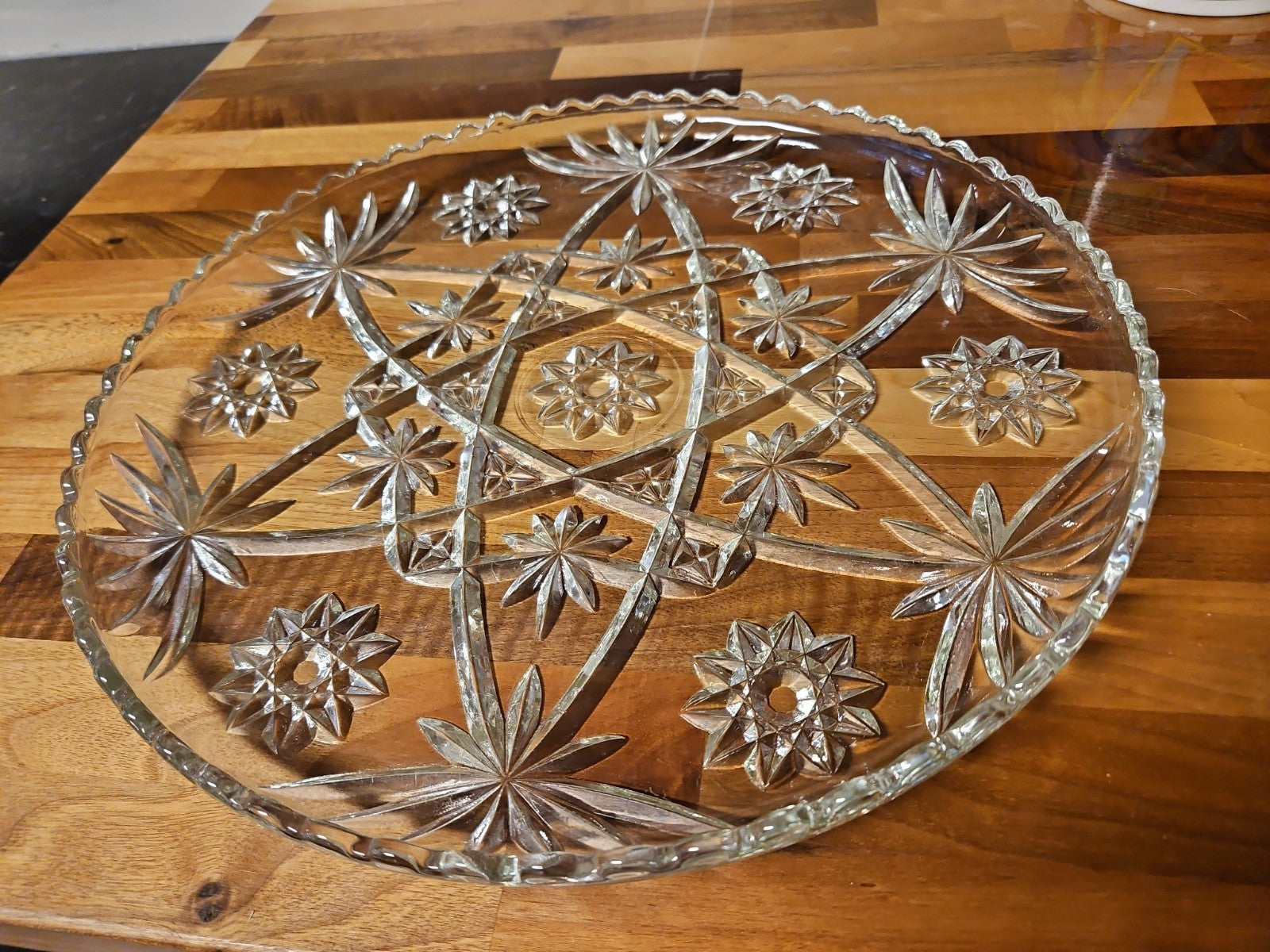 Vintage EAPC Anchor Hocking Star Burst Pressed Glass Platter 13.5" Round EUC