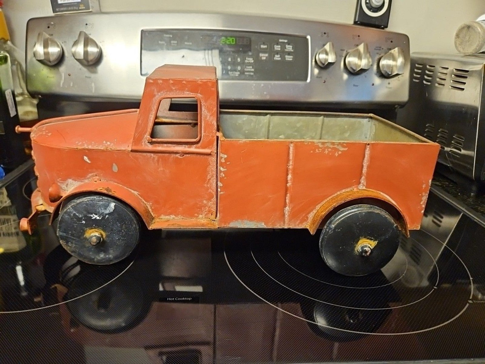 Little Red Farm Truck Rustic Country Chic Metal Garden Planter Pot 15" x 8"