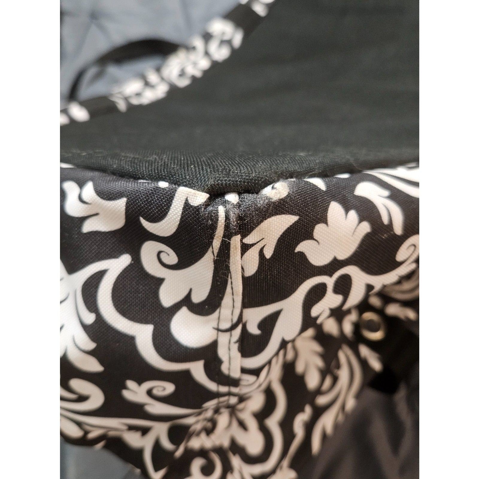 Thirty-One 31 Deluxe Utility Tote Black & White Parisian Pop
