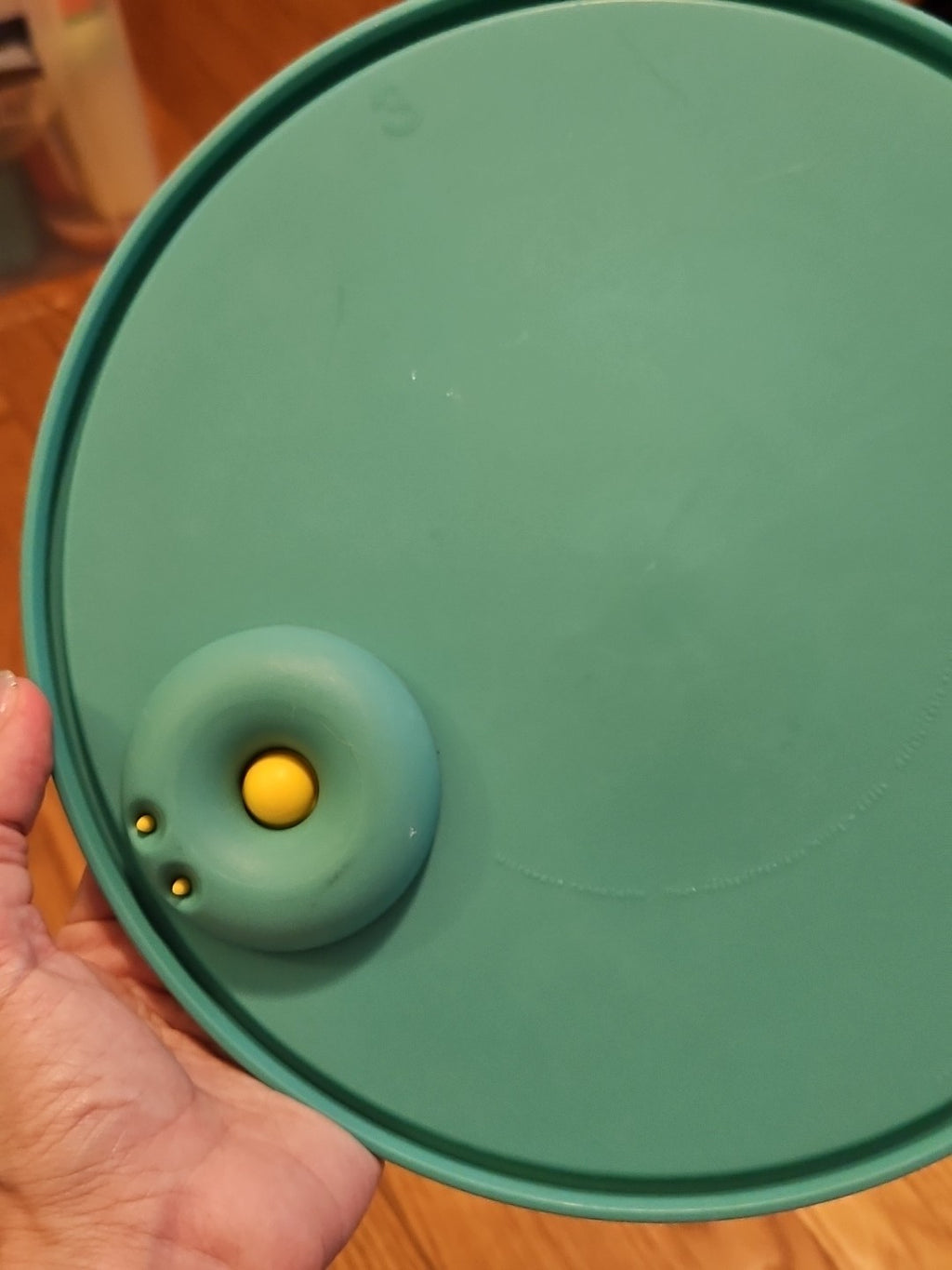 Vintage Tupperware CrystalWave Vented Replacement Lid #2651A Aqua & Yellow