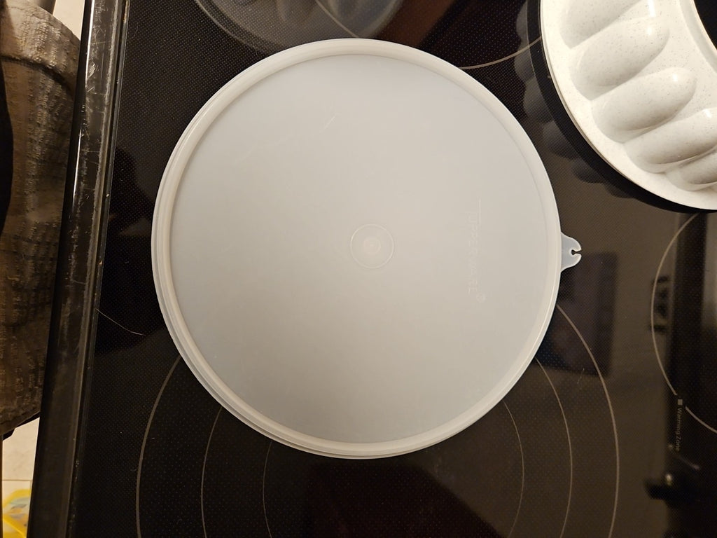 Vintage Tupperware White & Blue Speckled 1202-6 Jel-Ring Mold 3 Piece Set