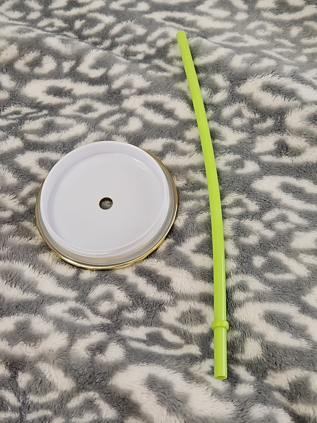 Lilly Pulitzer Tumbler With Straw Lil Earned Stripes Zebra Pink 24 oz. EUC