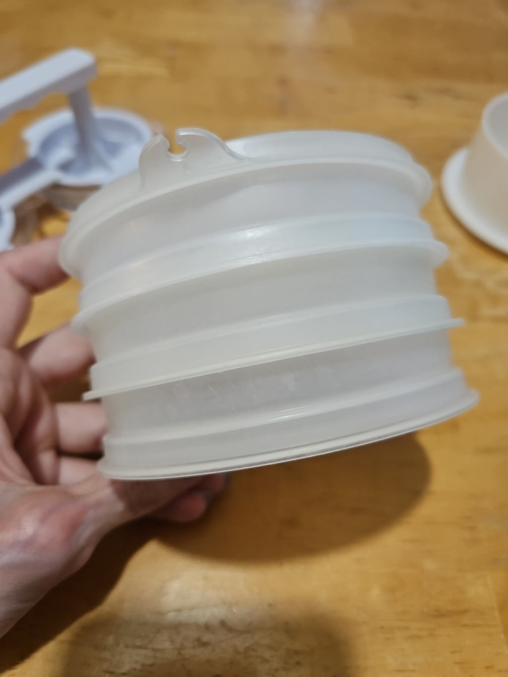 Vintage Tupperware Set of 3 Hamburger Keepers #882 W/ Lid, Press & Slider Press