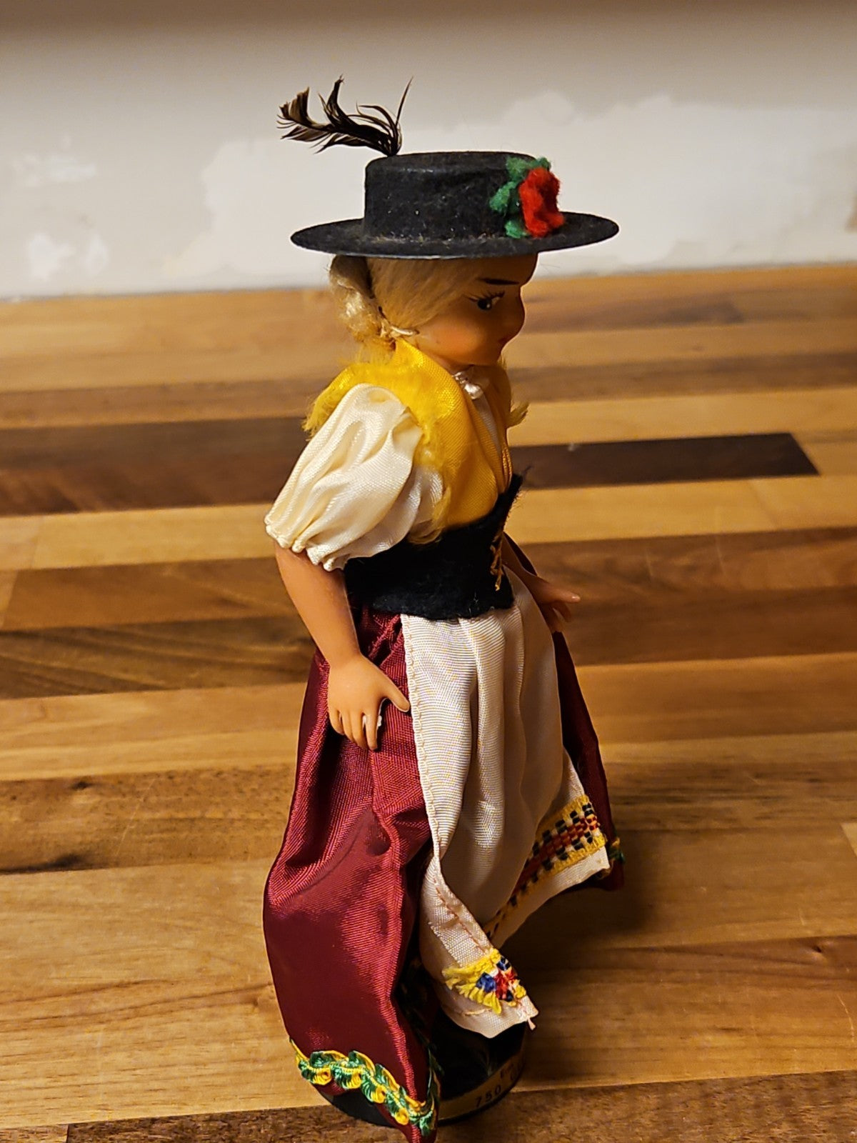 Vintage Eros Doll 750 Germany Traditional Folk Costume Made In Italy Souvenir 7"