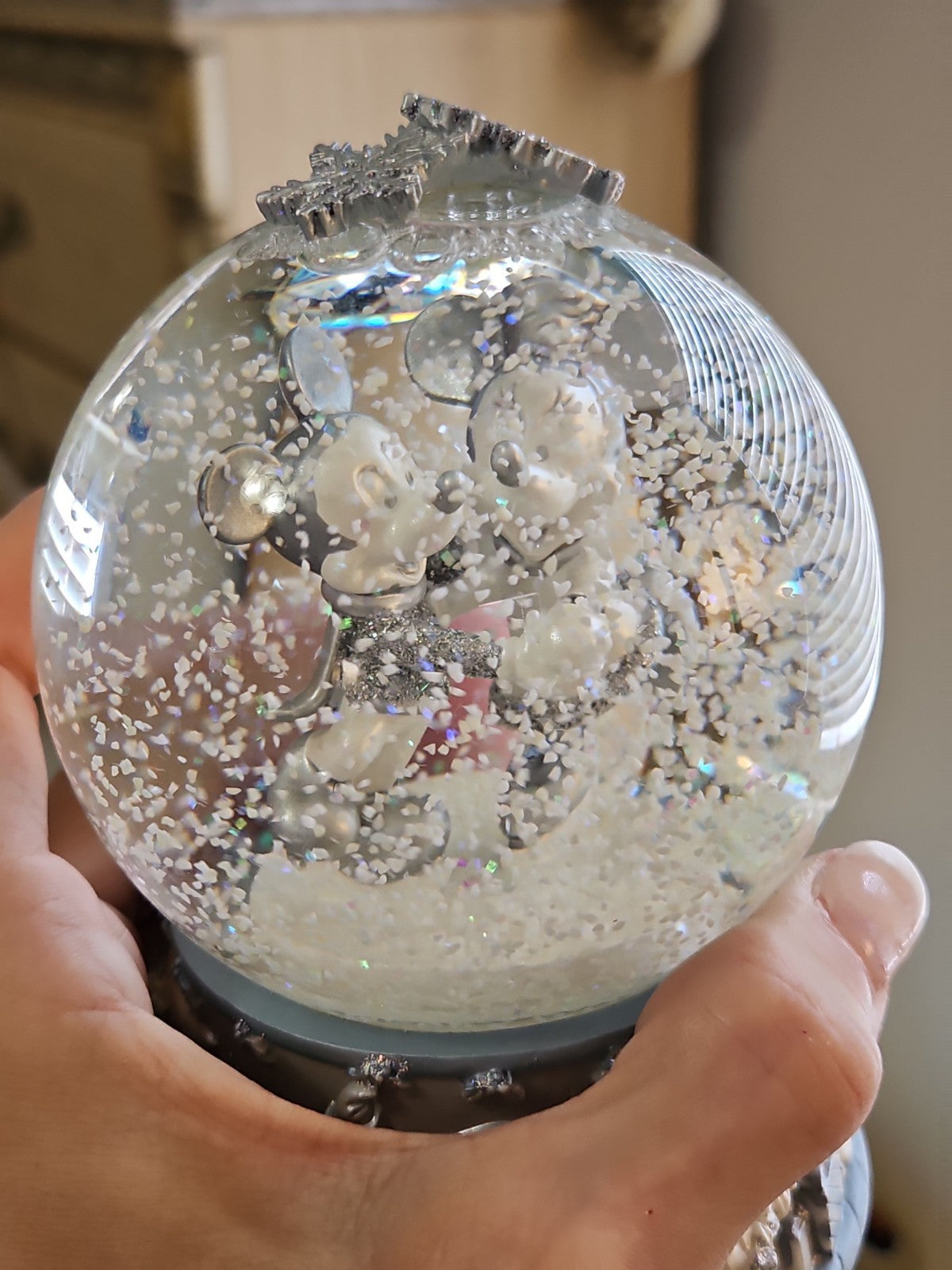 2002 Special Edition Disney Mickey & Minnie Ice Skating Silver Snow Globe