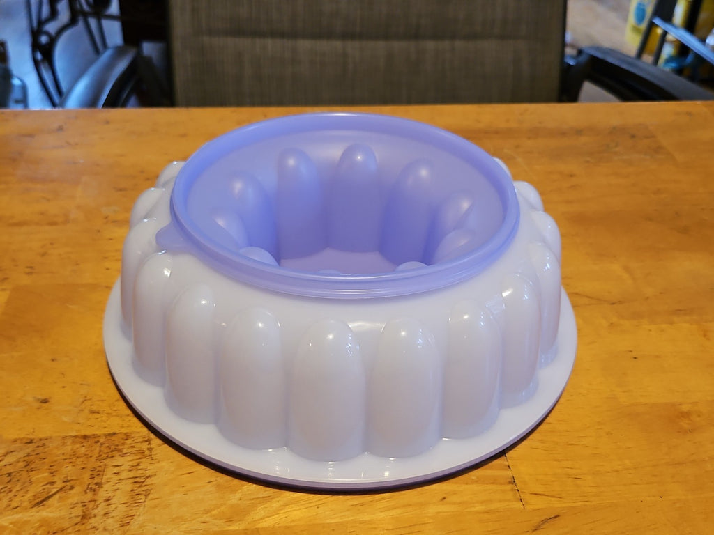 Vintage Tupperware Lavender & Purple #1202 Jel-Ring Jello Mold 3 Piece Set EUC