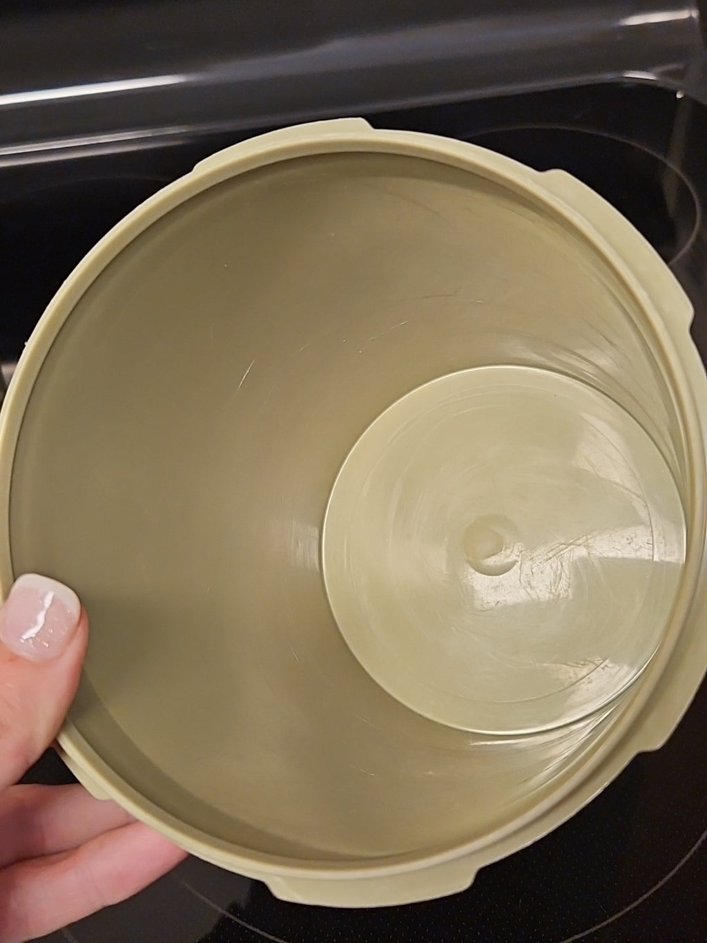 Set Of 2 Vintage Tupperware Olive Canisters #807 & #809 W/ 1 Sheer Lid #810