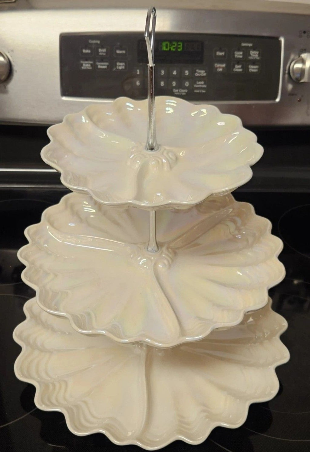 Vintage Maddux Of California Opalescent Cream & Silver 3 Tier Serving Tray READ