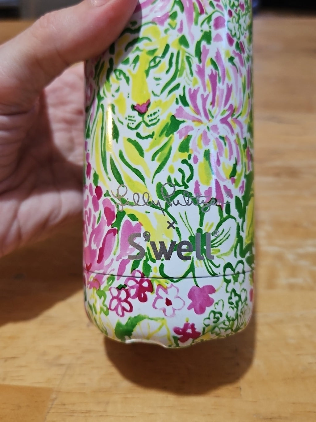 Lilly Pulitzer x Swell In The Groves Lion Stainless Steel Water Bottle 17 Oz