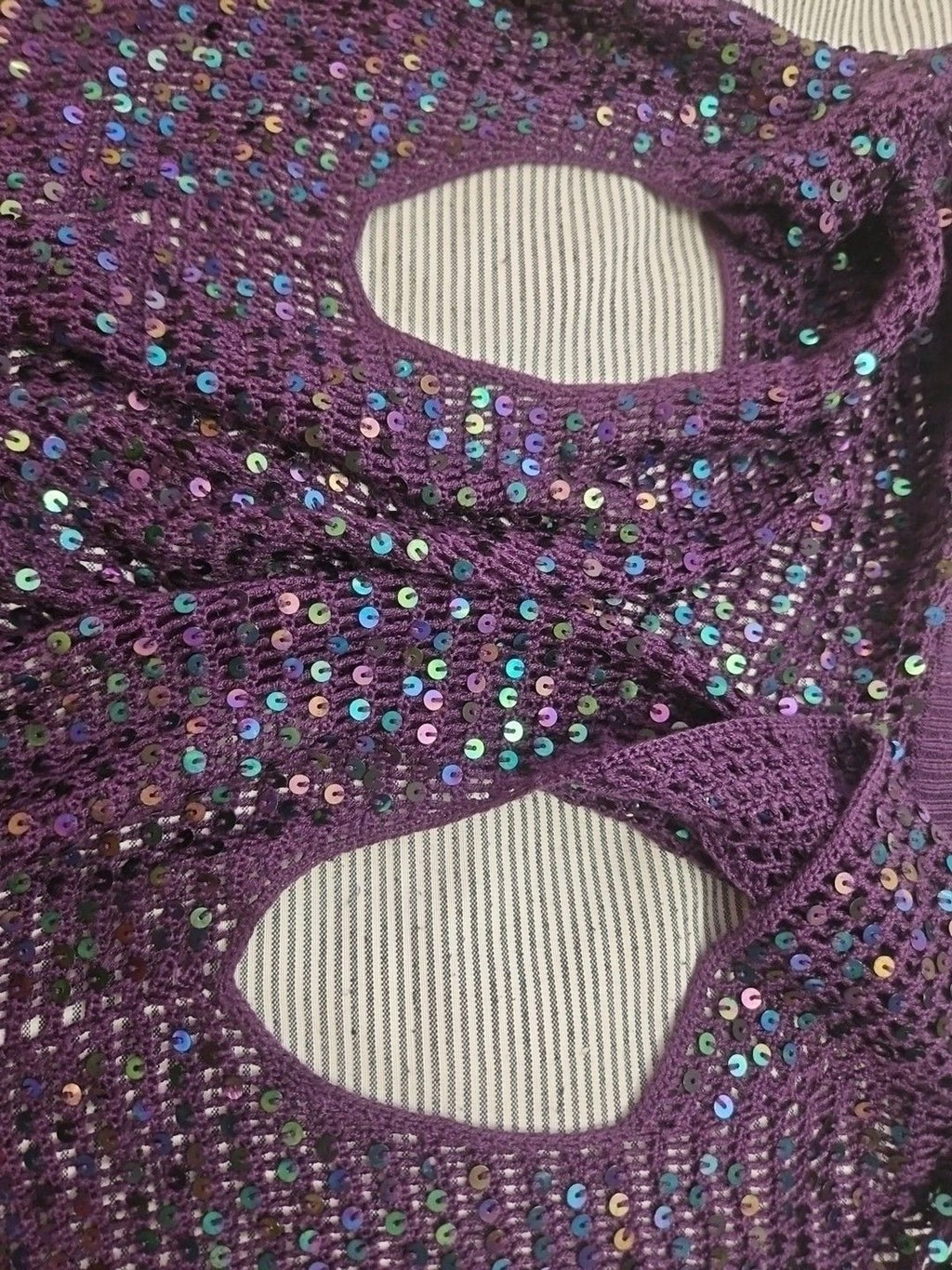 BCBGMAXAZRIA Women's 100% Silk Purple Knit Shrug With Blue Sequins Size M