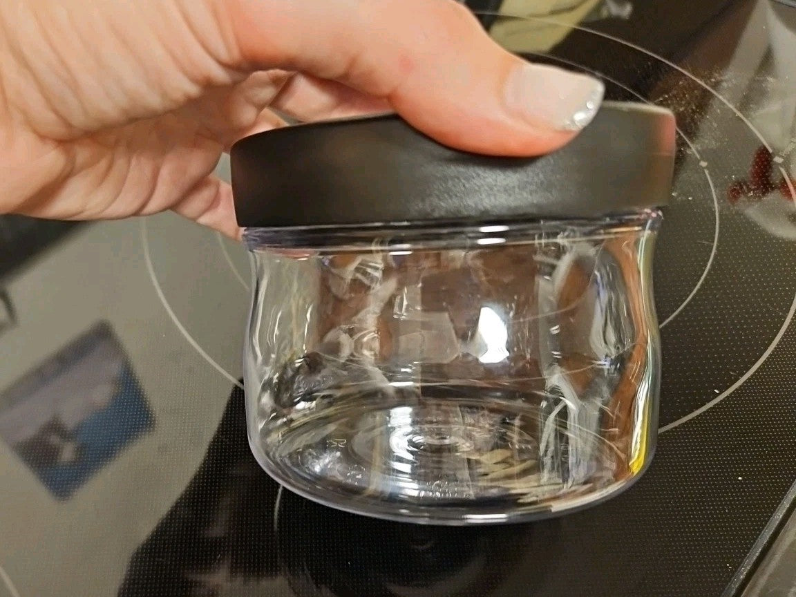 Tupperware Counterscaping Dry Container 19oz Jar & Spoon Clear W Black Lid 9206A