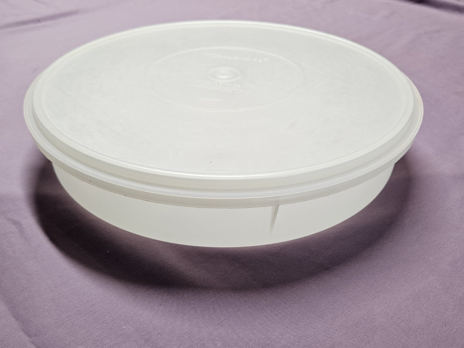 Vintage Tupperware Sheer Cupcake Keeper #242 w/Lid Seal #224 READ