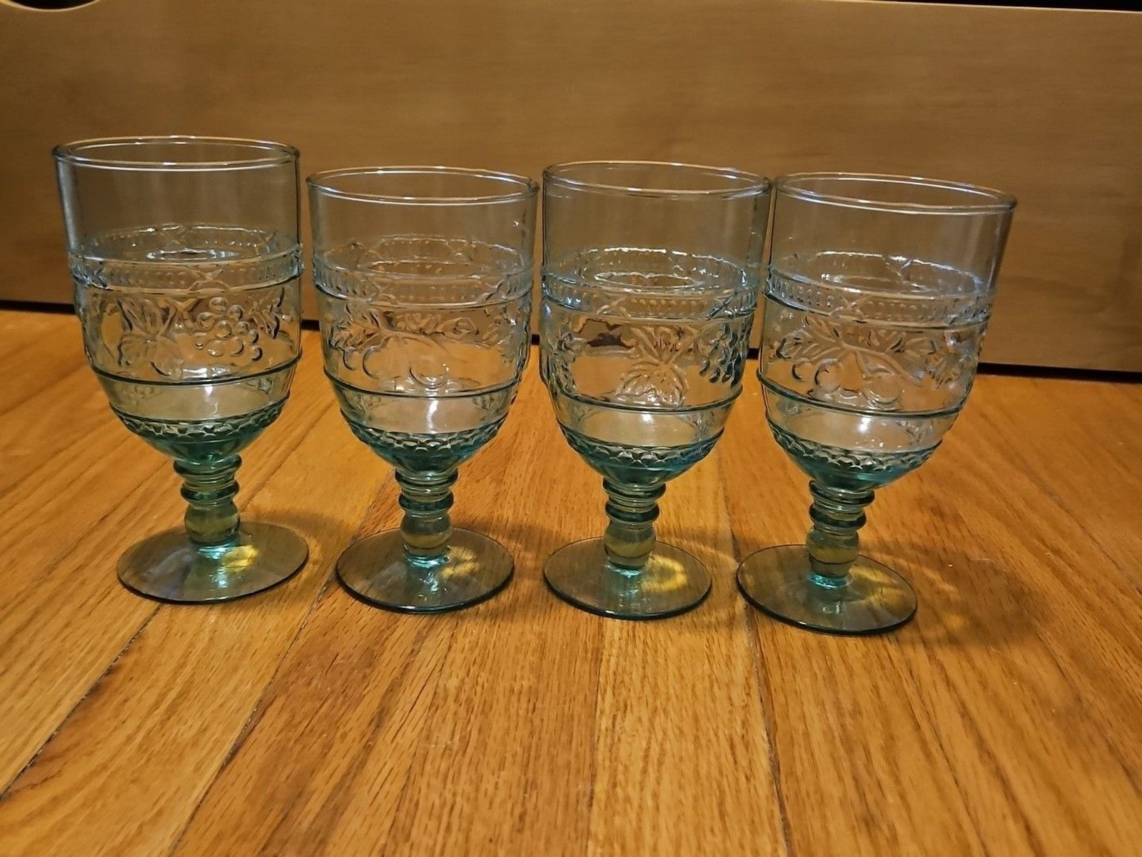 Vintage Mikasa 1960 Embossed Fruit Light Green Glasses Set of Four (4) READ