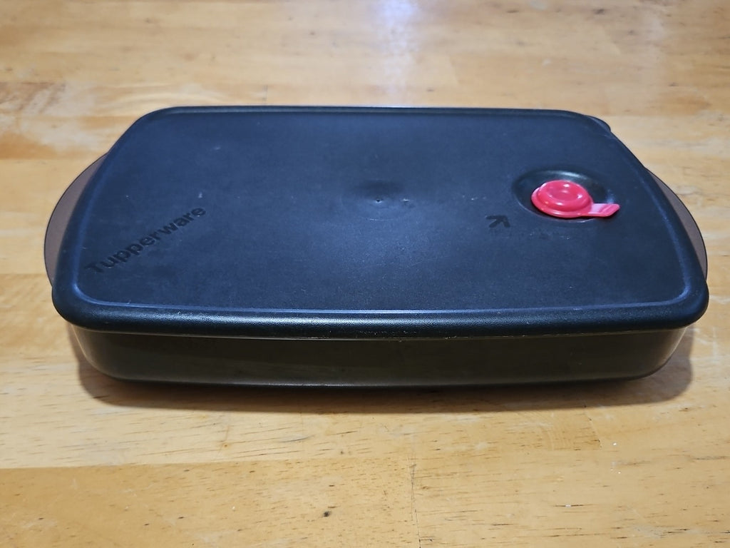 Tupperware Rock N Serve 3 Section Vent Microwave Black 3990A & Lid 3382A EUC