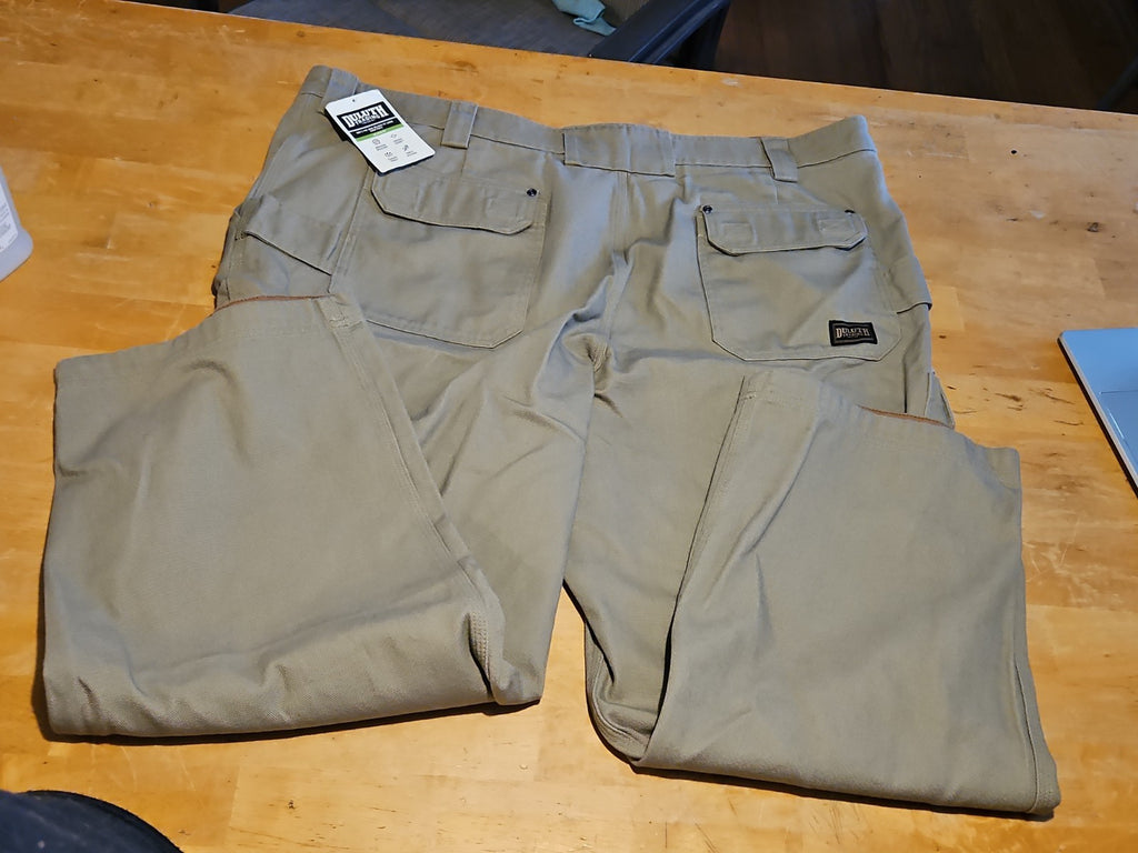 NWT Duluth Trading Co Mens Fire Hose Relaxed Fit Cargo Work Pants 46×30 Khaki