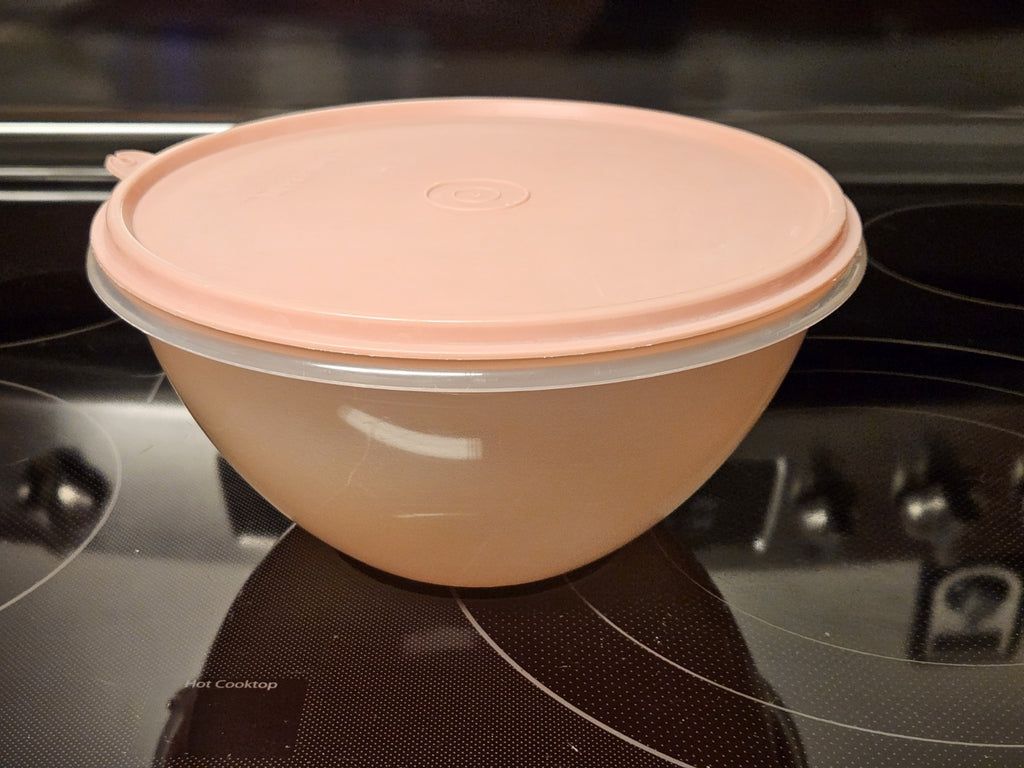 Vintage Tupperware Wonderlier Sheer Bowl #236-17 w/ Pink lid # 229-5