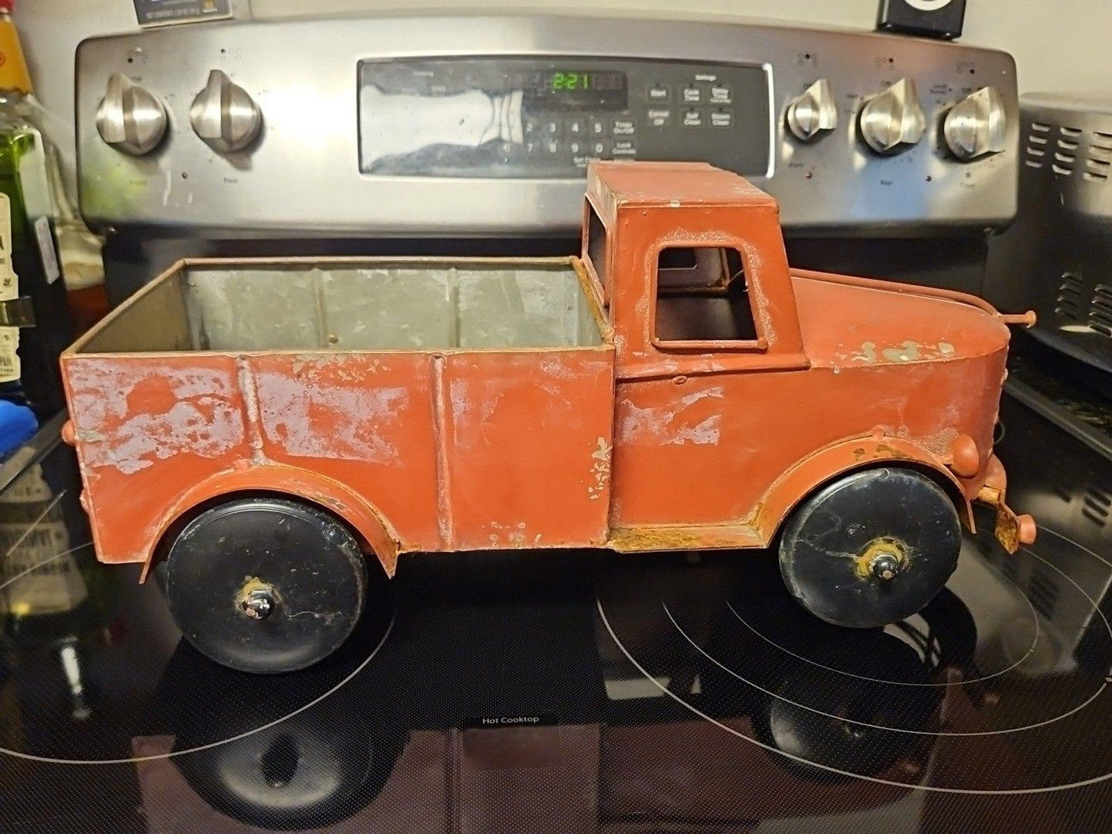 Little Red Farm Truck Rustic Country Chic Metal Garden Planter Pot 15" x 8"