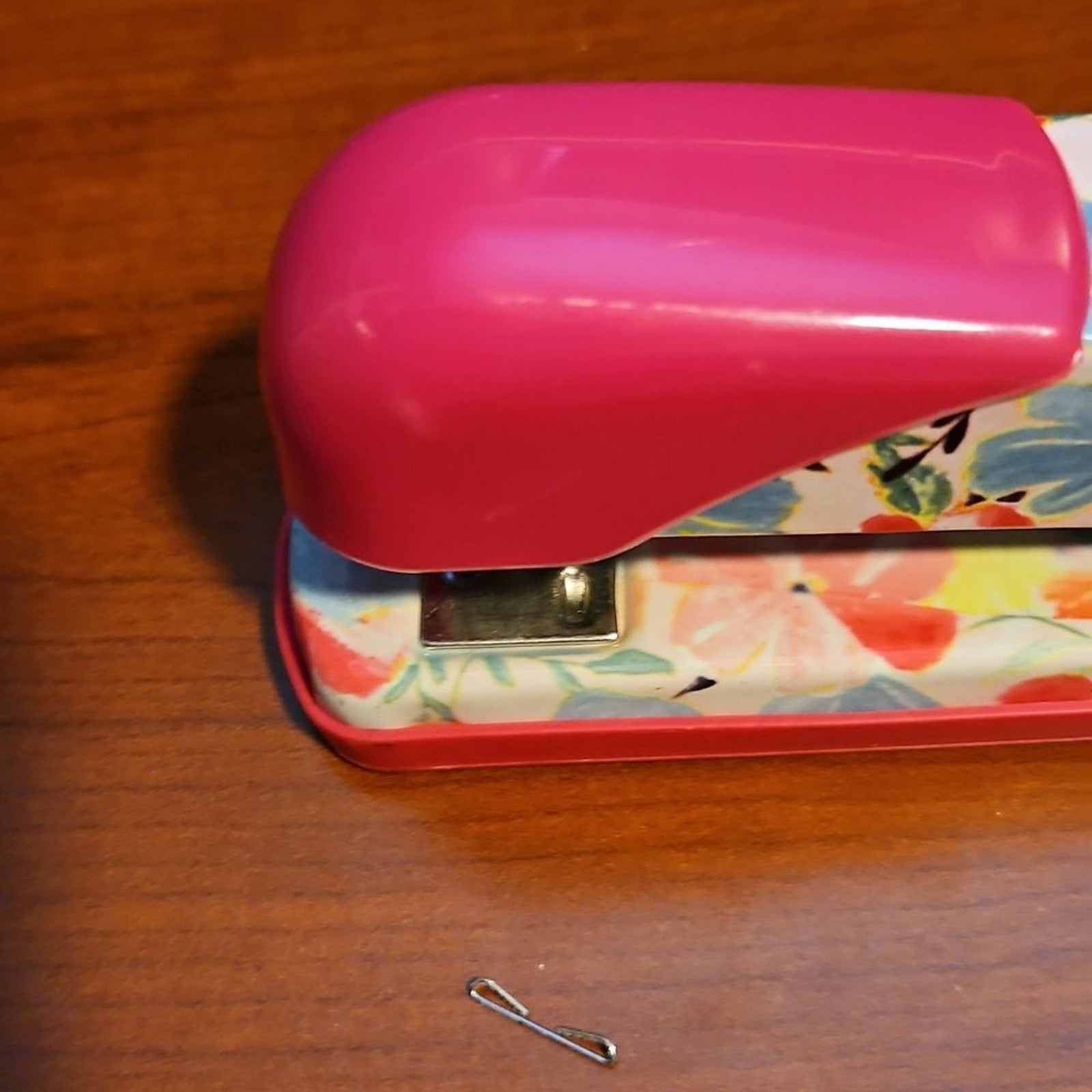 Fiddlestix Paperie, Spring Flower Desk Stapler, 5 inches