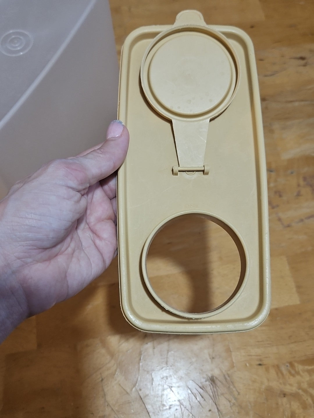 Vintage Tupperware #469 Rectangular Cereal Storage Container W Gold Lid #470