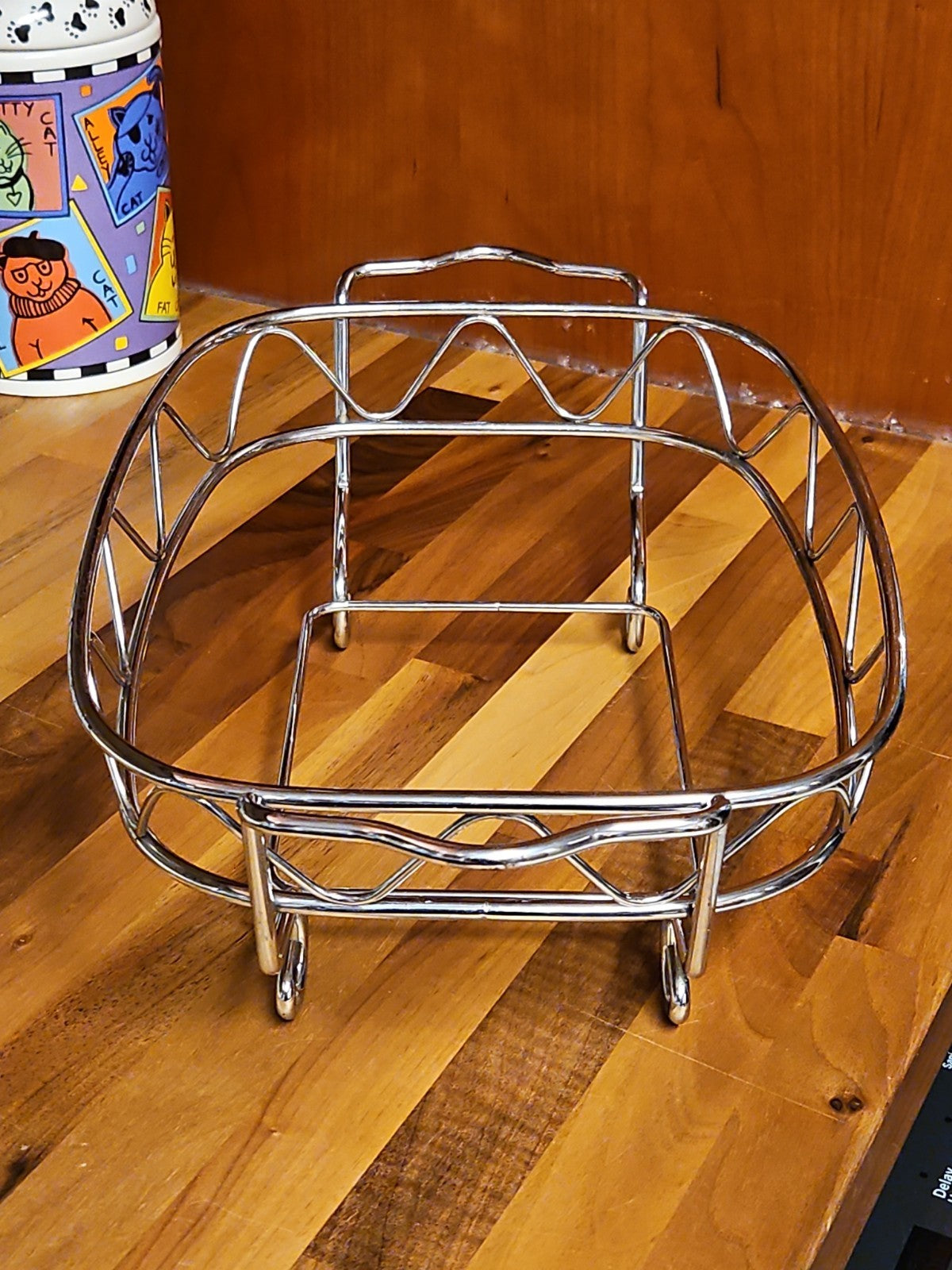 Vintage Chrome Wire Casserole Dish Holder Stand Cradle Rack 13.25 X 9.75 No Dish
