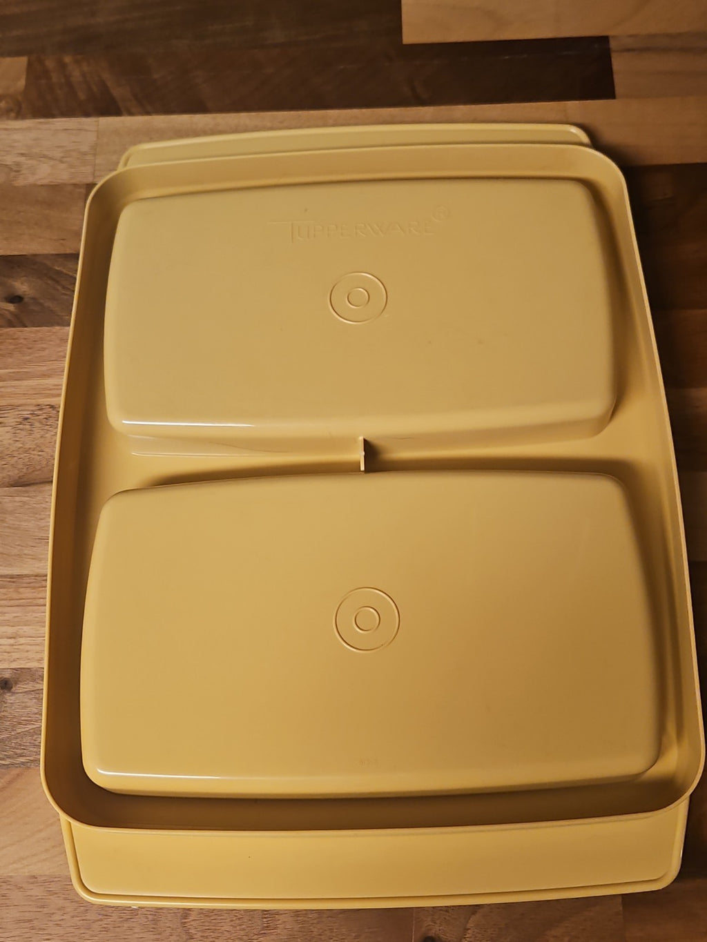 5-pc set Vintage Tupperware Harvest Gold Carrier #815 W/ Sheer Deli Keepers #816