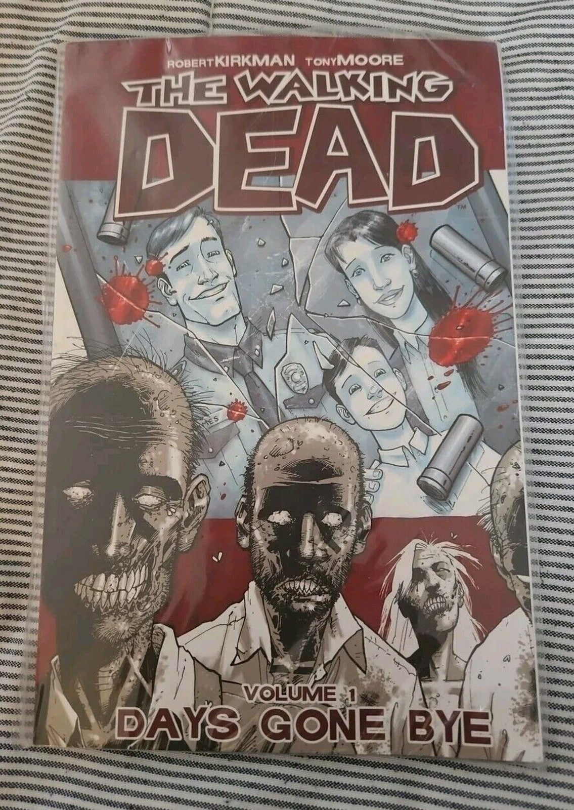 The Walking Dead Robert Kirkman Volume 1 Days Gone Bye New In Sealed Bag