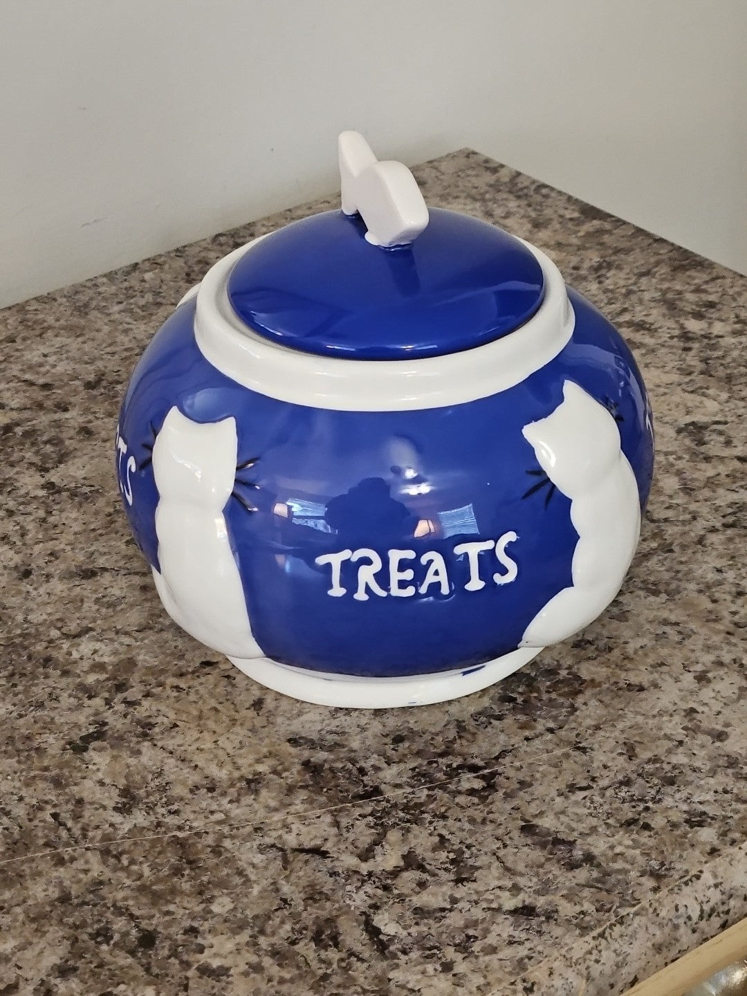 Vintage 1990's Blue & White Ceramic Cat Treats Cookie Jar 4.5" X 6"