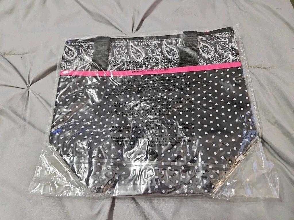 New In Package Black, White & Pink Paisley Print Pampered Chef Lunch Tote PB10