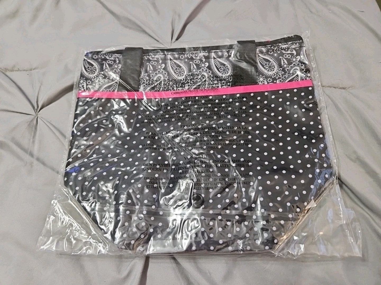 New In Package Black, White & Pink Paisley Print Pampered Chef Lunch Tote PB10