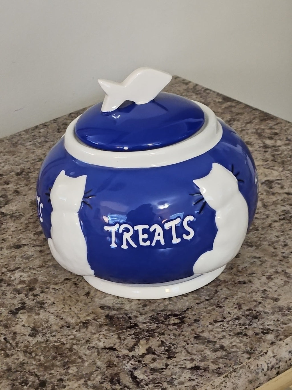 Vintage 1990's Blue & White Ceramic Cat Treats Cookie Jar 4.5" X 6"