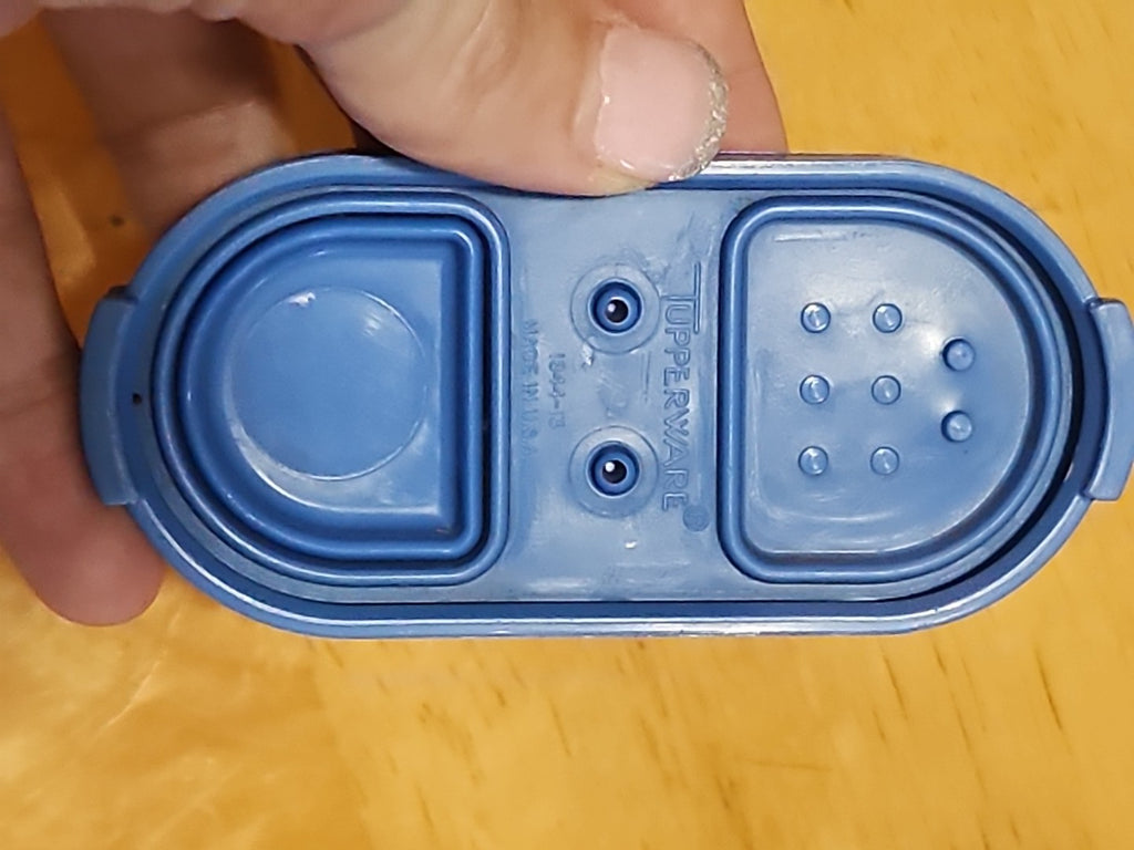 Vintage Tupperware Modular Mates Small Spice Shaker W/ Blue Lid #1843 & #1844