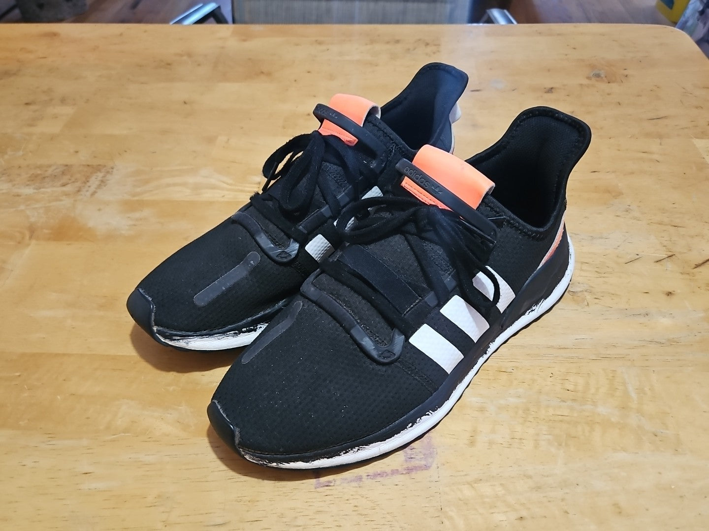Adidas U Path Run Casual Sneakers From Finish Line Mens Size 10.5 Black & Orange