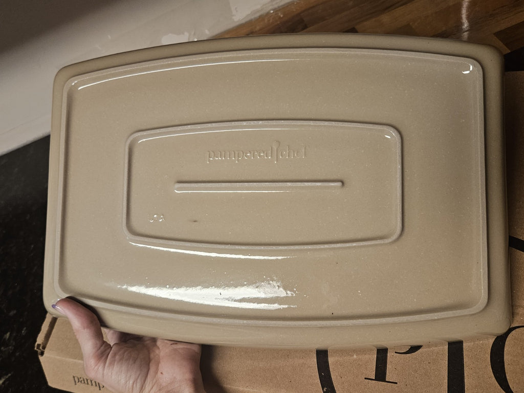 NIB Retired Pampered Chef Stoneware Rectangle Large Entertaining Platter #1452