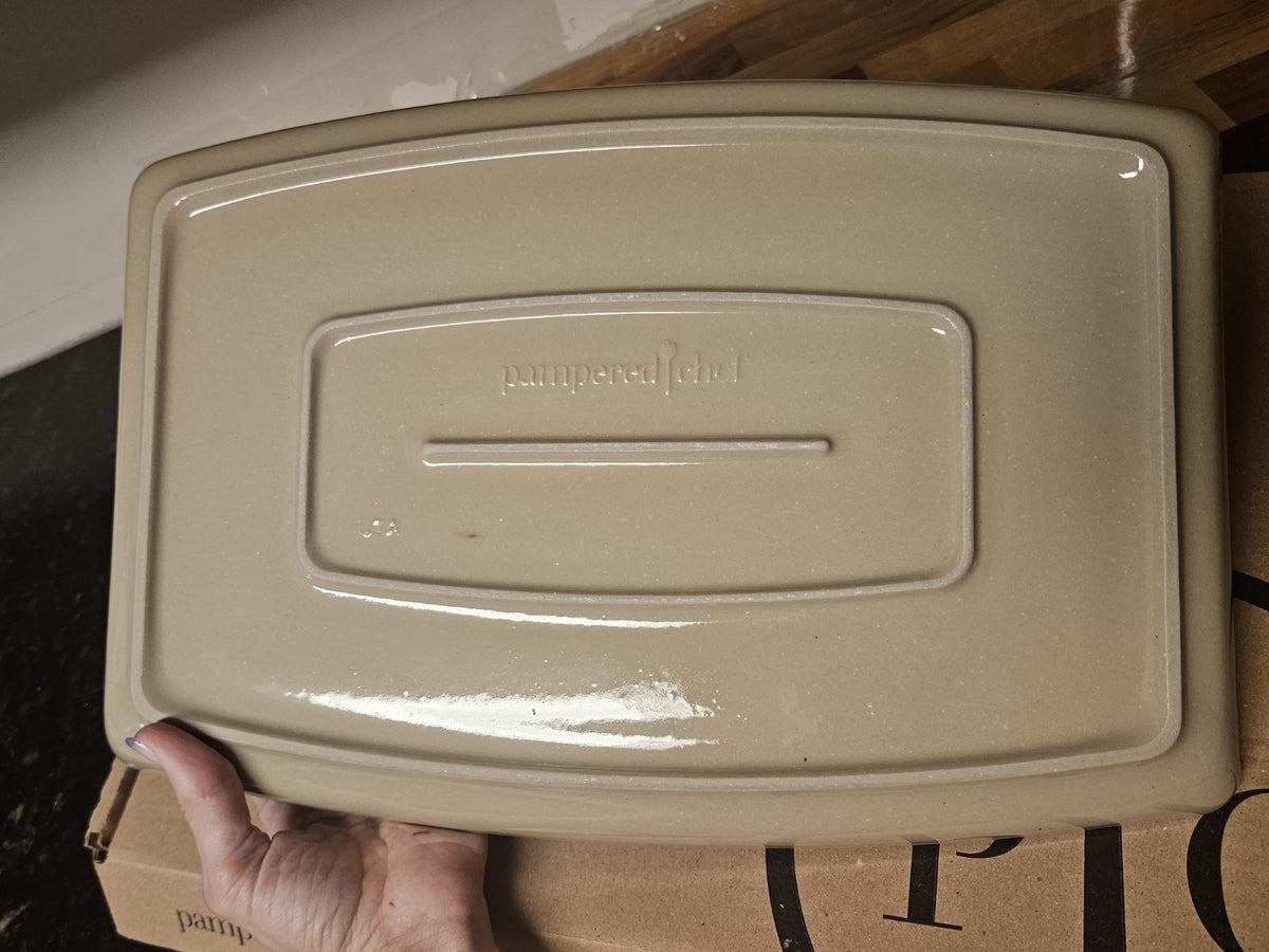 NIB Retired Pampered Chef Stoneware Rectangle Large Entertaining Platter #1452