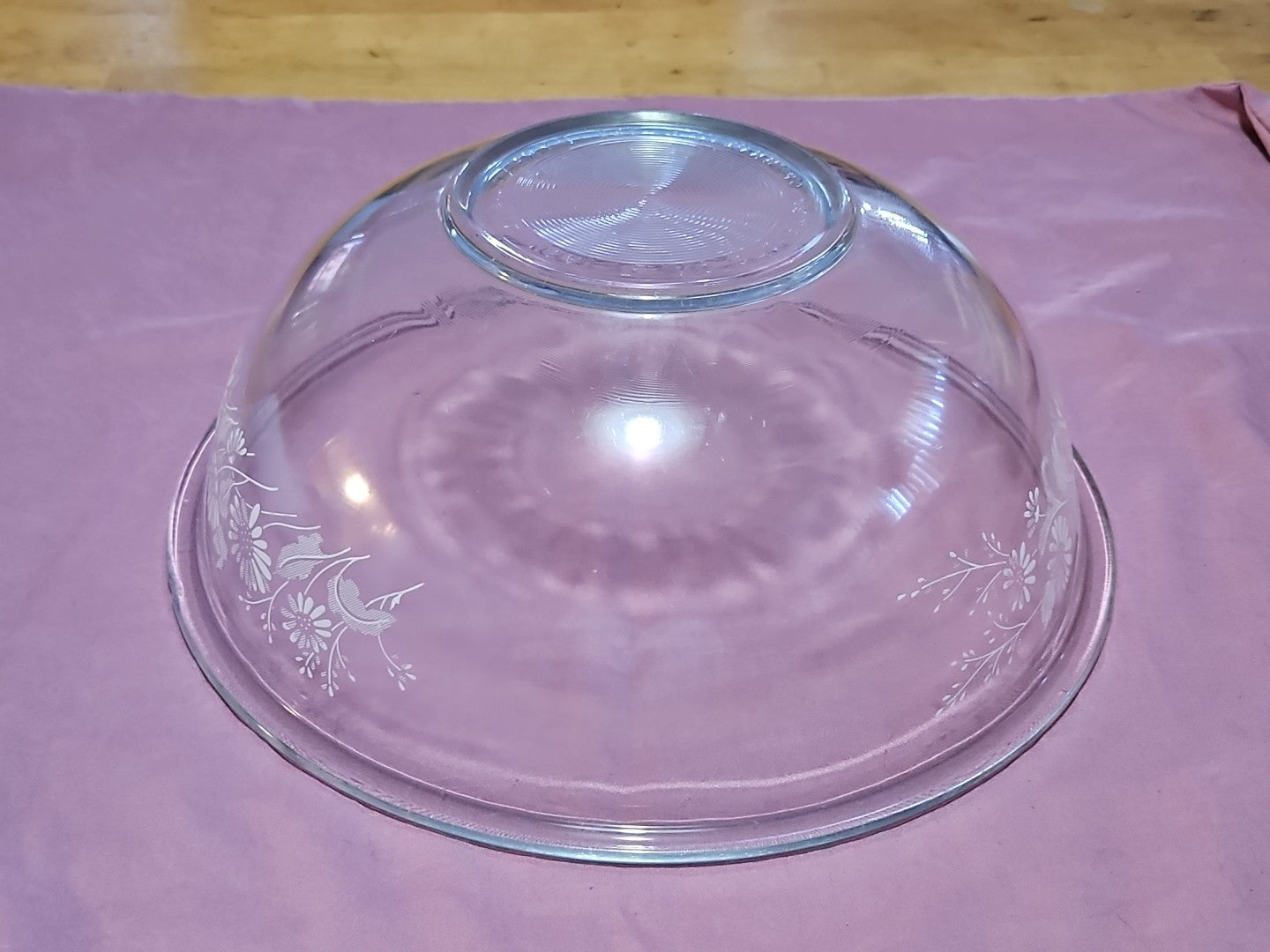 Vintage Pyrex 326 4L Colonial Mist Mixing Bowl Clear White Daisies 11 3/4” Large