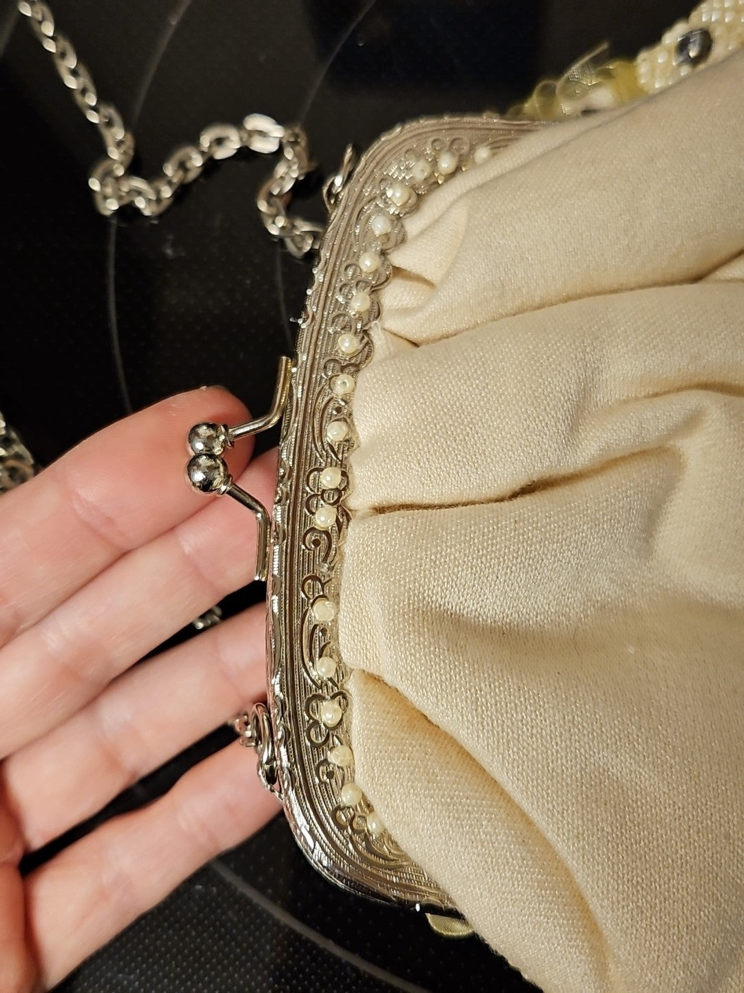 Vintage Pearl Beaded Rhinestone & Floral Accent Off White Clutch Purse