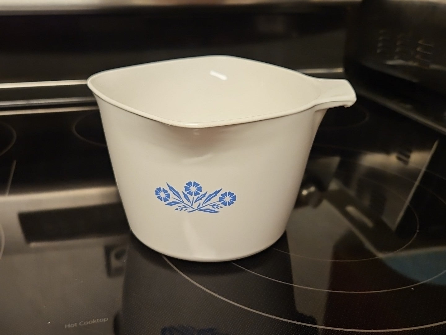 Vintage CorningWare Blue Cornflower 1 Qt / 4c Sauce Maker Measuring Cup