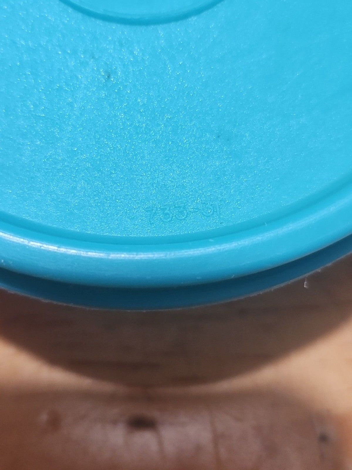 Set of 2 Tupperware Snack Bowls Turquoise #1403 With Lids #733 EUC