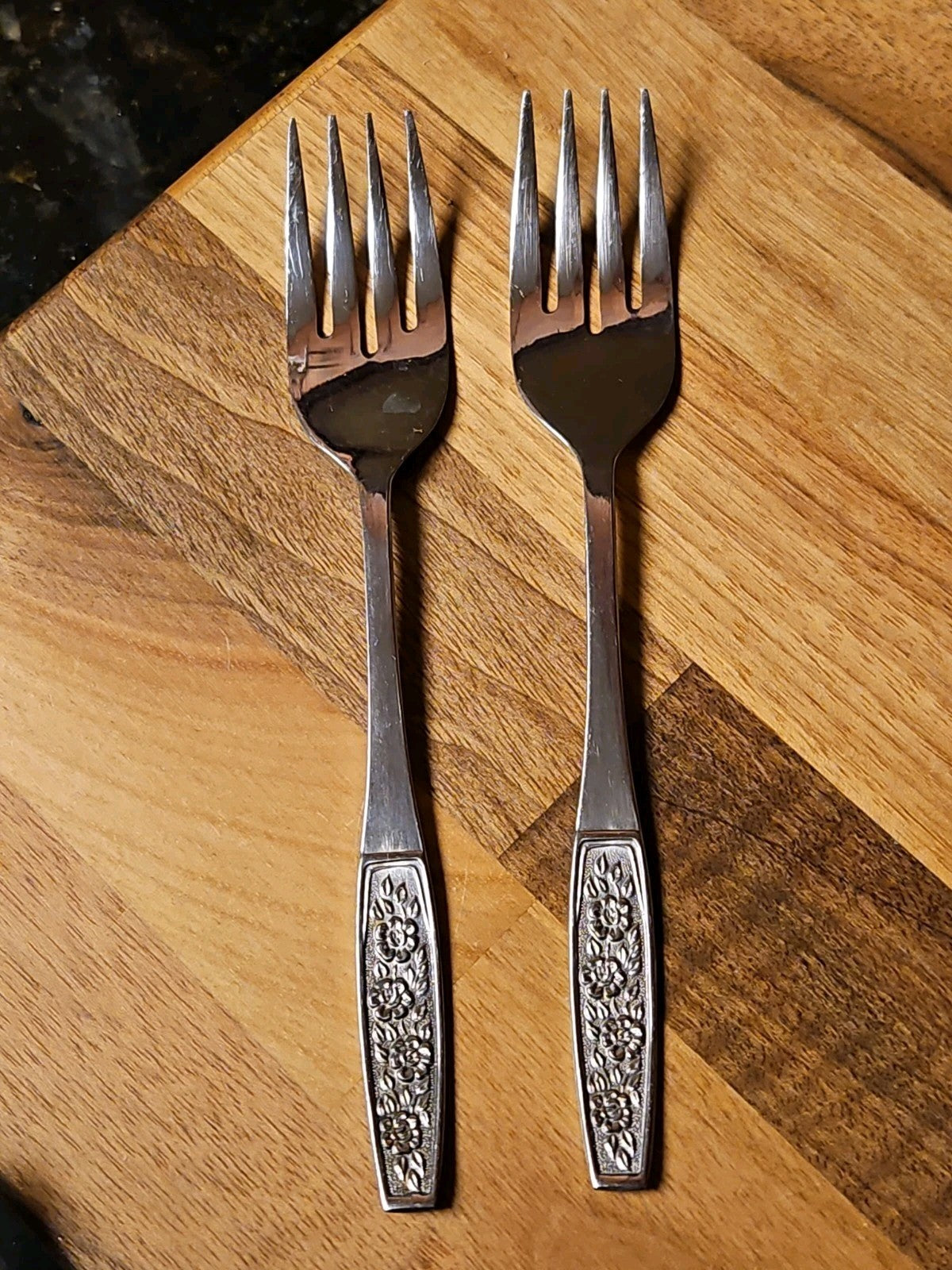 Vintage CustomCraft Stainless Steel Flatware CUS10 5 Pc Service For 2 Roses
