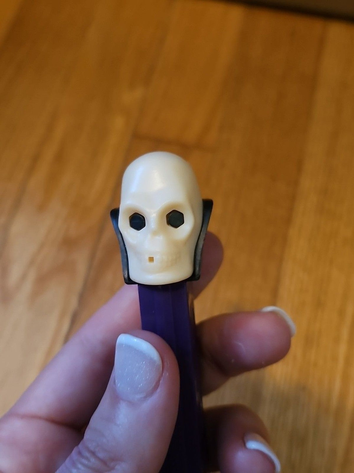 Vintage 1971 Purple Pez Dispenser Dr Skull Skeleton with Feet Made in Slovenia