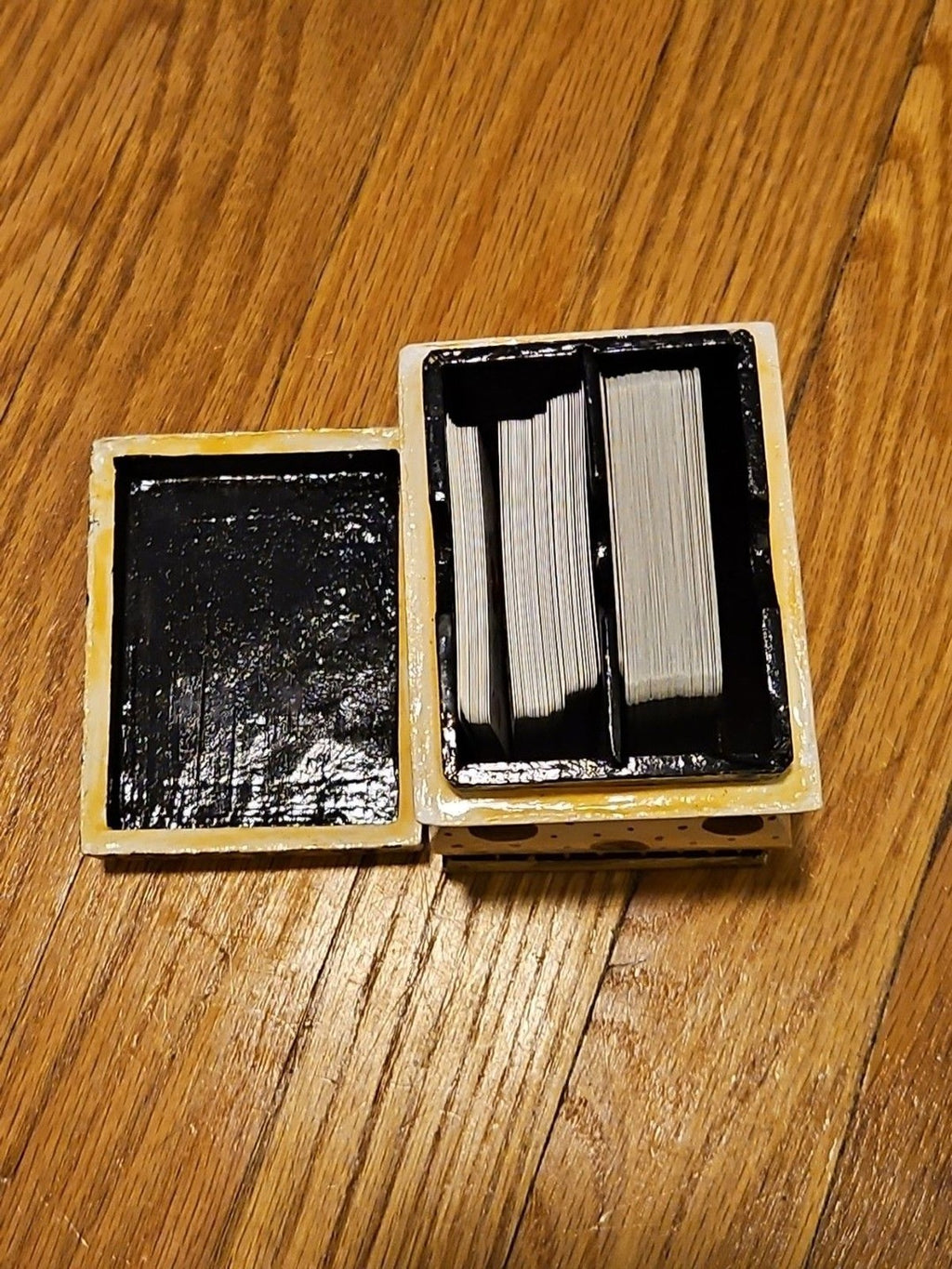 Hand Painted Black, White & Gold Wood 2 Deck Playing Card Holder Canasta Bridge