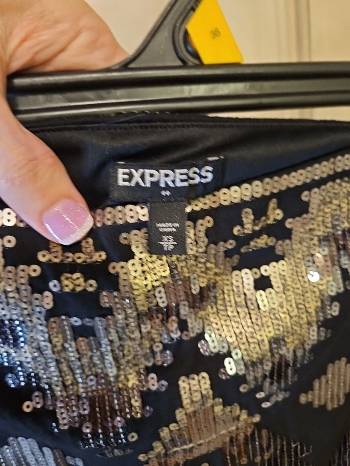 Express Aztec Geometric Print Sequin Mini Skirt Gold Black XS (27x13) Excellent